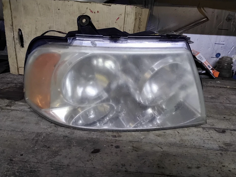 Lincoln Navigator 2003-2006 xenón oculto faro montaje pase. LUZ LATERAL DESVANECIMIENTO Foto 1 de 4