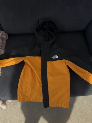 The North Face Boys' Rain Jacket Size S - Image 1 of 3
