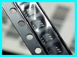 NUOVO SGL-0163 0.1-1.3GHz NF=1.6dB RFMD (x10pcs) SiGe HBT Amplificatore a basso rumore LN MMIC - Foto 1 di 1