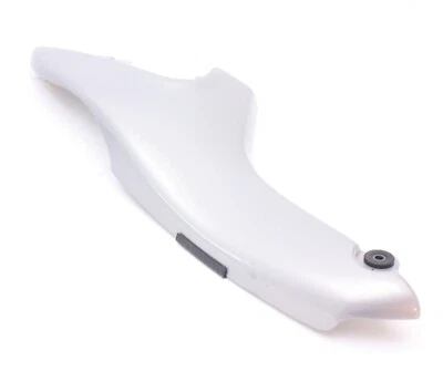 02 - 05 Cubierta lateral izquierda BMW R1200CL 46637672025 - plateada Foto 1 de 4