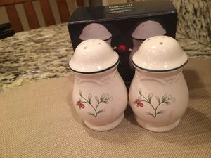 Pfaltzgraff Winter Berry Salt And Pepper Shakers, New In Box - Picture 1 of 4