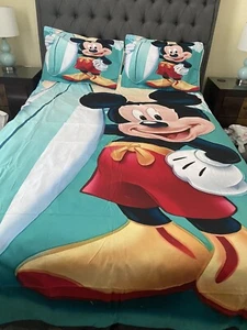 Disney Mickey Mouse Duvet Cover Set Twin Size With 1 Pillow Shams Brand NEW - Picture 1 of 7