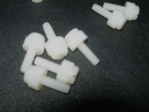 VITI A POLLICE IN NYLON lunghe M5 x 16 mm (testa zigrinata a fessura in nylon) confezione 2, 4, 6 o 10 - Foto 1 di 1