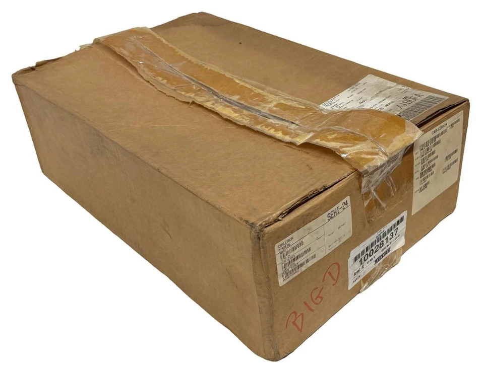 Cabletron-Systems SEHI-24 Hubstack Ethernet Hub 24 Port - Image 1 of 2