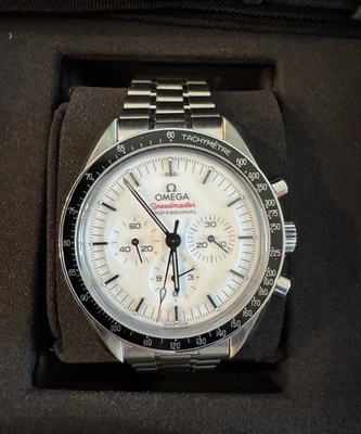 OMEGA Speedmaster Moonwatch Professional White Dial 310.30.42.50.04.001 Full Set - Image 1 of 4