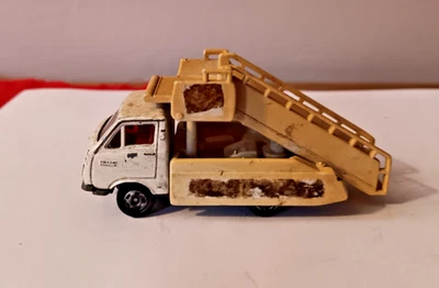 Camión de escalera Tomica Toyota Hiace vintage, no. 38,50 Foto 1 de 4