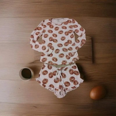 VICTORIA'S SECRET ROSA Conjunto de pijamas de salón con estampado de rosquillas y salpicaduras talla S/M Foto 1 de 4