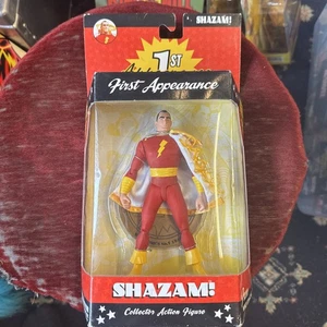 DC Direct Shazam! 1st Appearance Collector Actionfigur aus Whiz Comics #2 Neu - Bild 1 von 7