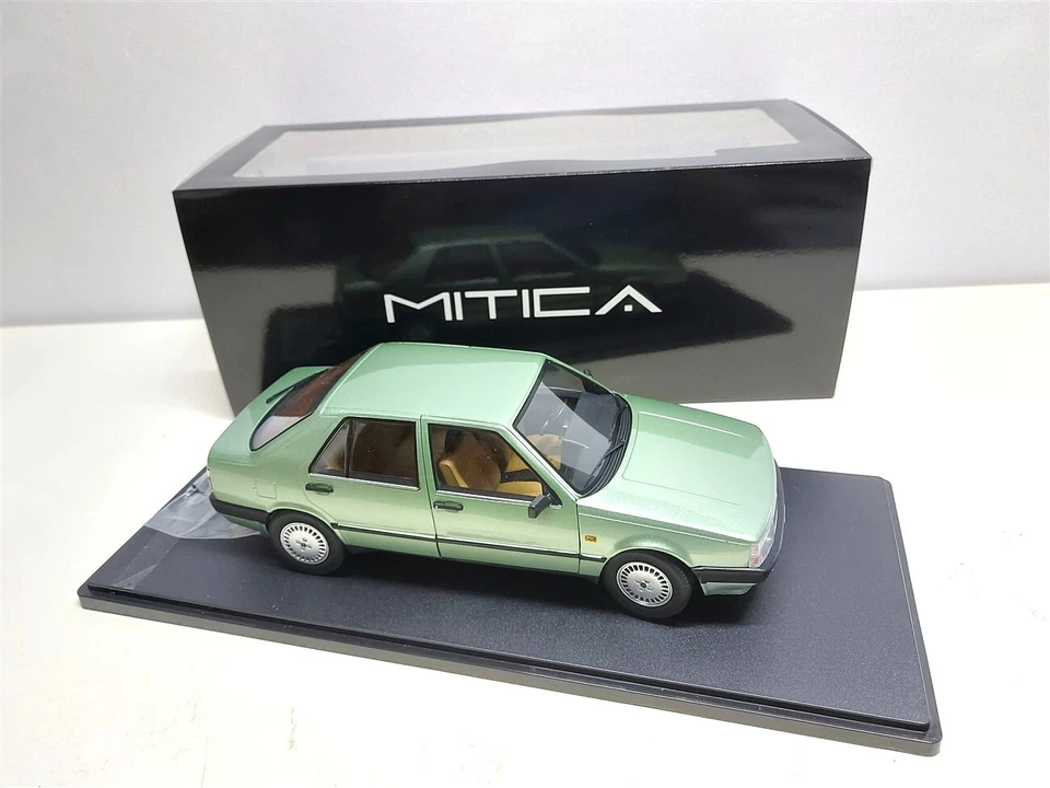 Fiat Croma 2.0 Turbo i.e. Verde del 1988 - 1/18 Mitica - Immagine 1 di 4