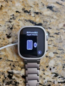 Apple Watch Ultra2 49MM • Boîtier céramique titane • Cristal saphir • GPS + cellulaire - Photo 1 sur 7