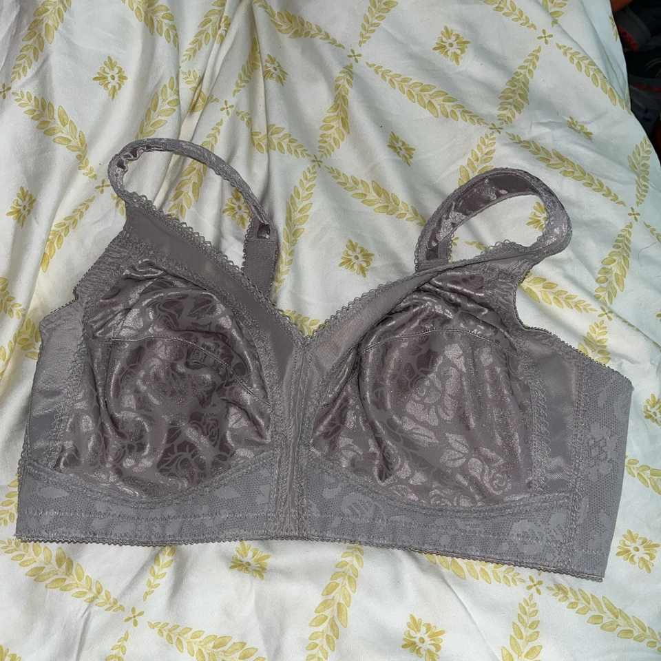 Playtex 18 Hour Ultimate Comfort Strap Full-Figure Wireless Bra 4693 40C Gray - Image 1 of 2