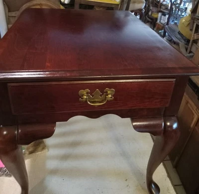 Cherry End Table / Side Table   (ET7819) - Image 1 of 4