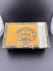 Vintage Perfecto Garcia & Bros Napoleon’s Tampa FL Cigar Box Cardboard - Picture 1 of 9