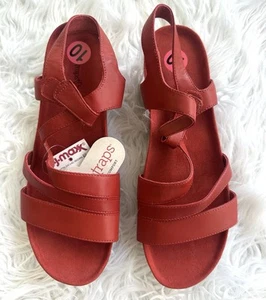 Red/Orange Bare Traps Comfort Sandals NWT Size 10 - Picture 1 of 5