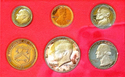 1982-S PROOF SET / EXTREMELY RARE / HARD TO FIND / UNC / ONLY (3,857,479) MINTED - Image 1 of 4
