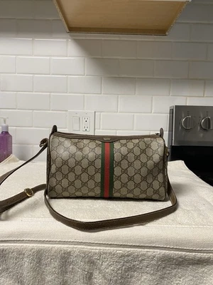 Vintage Gucci GG Supreme, Sherry Crossbody Bag ￼ - Image 1 of 4
