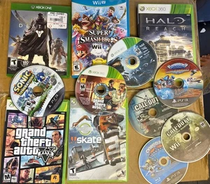 Schmutziges gemischtes Set Xbox PS3 Wii Spiele ungetestet Kratzer gefunden in Box wie abgebildet - Bild 1 von 1