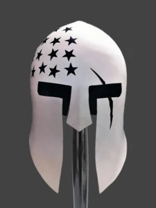 Casco de acero espartano con cualquier bandera casco personalizado con soporte de madera - Imagen 1 de 11