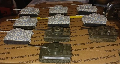 (H-22) 10 Roco WWII German Tiger Tanks. 1:87. Painted. Still In Good Shape. - Image 1 of 4