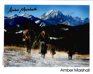 AMBER MARSHALL HANDSIGNIERTES 8x10 FARBFOTO + COA TOLLE POSE AUS HEARTLAND - Bild 1 von 1