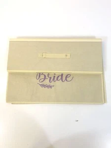 Wedcova UK Hochzeitskleid Aufbewahrungsbox Creme personalisiert Brautkleider - Bild 1 von 6