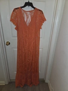 Abito boho nuovo con etichette Torrid maxi pizzo strato esterno tinta unita interno bottoni davanti taglia 1 - Foto 1 di 11