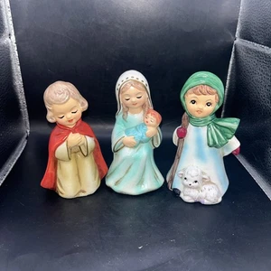 Presepe vintage in gesso set 3 pezzi statuine coreane dipinte a mano - Foto 1 di 18