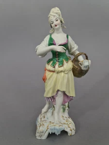 K1648 KPM Figur, junge Frau mit Wasserkrug, Allegorie der Elemente 'Das Wasser' - Bild 1 von 7