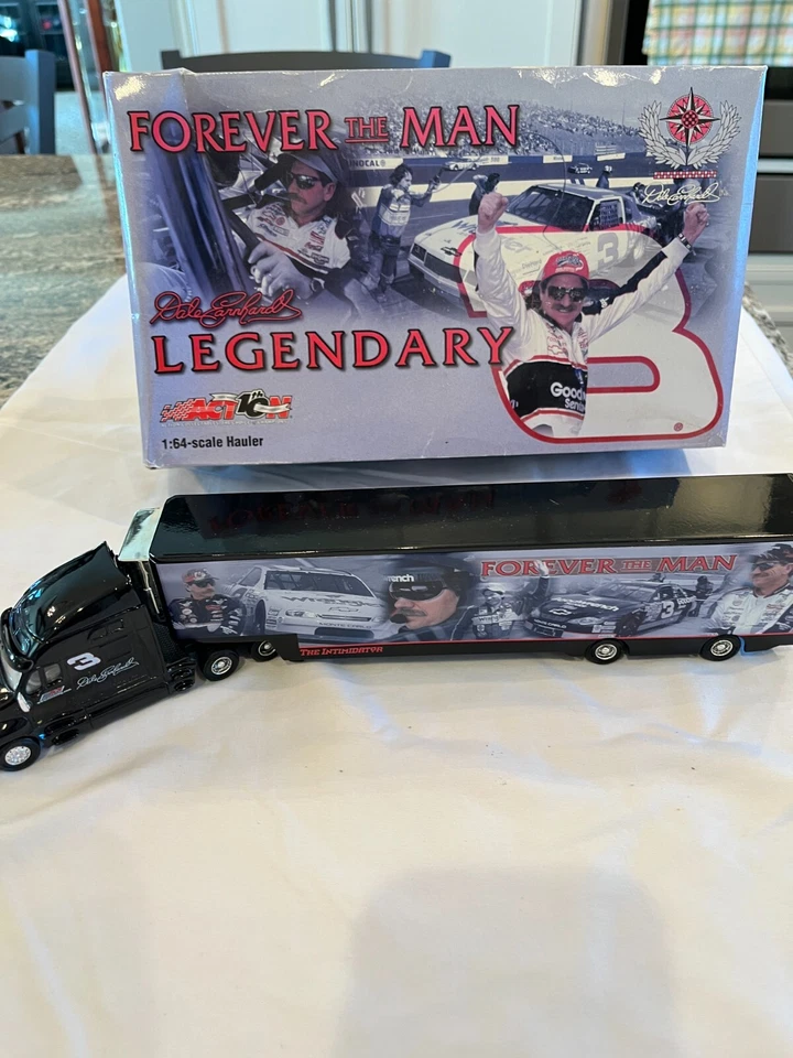 Dale Earnhardt #3 GM Goodwrench Forever The Man 2002 Hauler Action 1:64 - Image 1 of 1