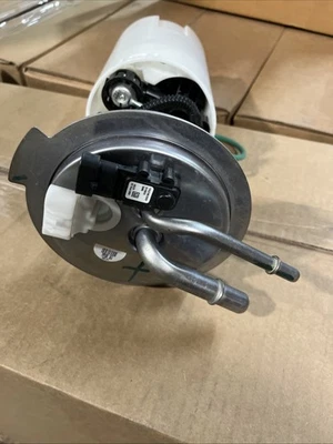 19153045 FUEL PUMP GMC CHEVY 2004-08 Savana cargo van Express 19331944 Foto 1 de 4