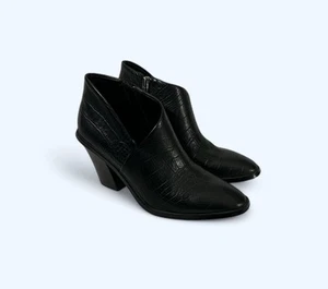 Vince Camuto Womens Jorgetta Black Ankle Boots Size 6.5 - Picture 1 of 7