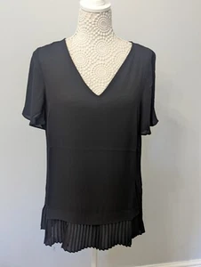 Black Short Sleeved Top Frill Hem V Neck Ladies Size 8 V By Very - Picture 1 of 3