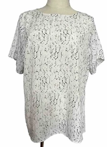 APT.9  Women’s XL White Black Geo Short Sleeve Shirt Blouse - Picture 1 of 8