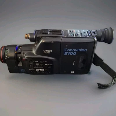 Canon Canovision E100 8mm Camcorder  - Batteries, Charger, Tapes, Lenses, Bag - Image 1 of 4