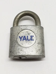 Vintage Yale brand Padlock, antique, small shackle, locksmith  - Picture 1 of 6