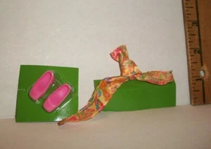 REPRODUCTION MATTEL Barbie FRANCIE BECKY MOD HEAD NECK SCARF & PINK SHOES REPRO - Picture 1 of 2