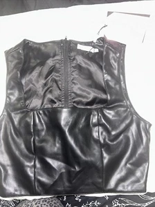 Avec Les Filles Square Neck Faux Leather Crop Top Women's Medium Black Back Zip - Picture 1 of 5