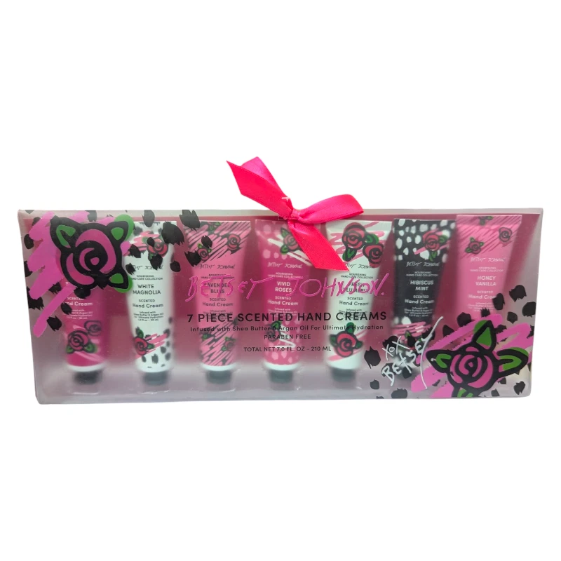 Betsey Johnson 7 piezas crema de manos perfumada, manteca de karité y aceite de argán 7,0 fl oz Ea Foto 1 de 4