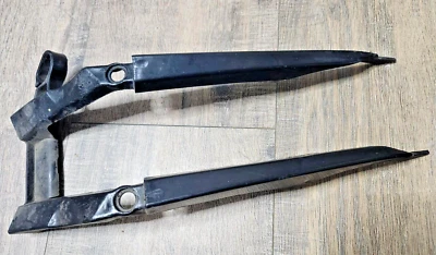 Aprilia 700891 Negro Máscara Faro Guardabarros Delantero Soporte Borde RXV SXV 450 550 Foto 1 de 3