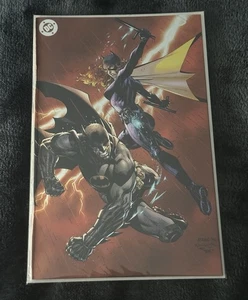 Batman Issue  #161 Foil Variant Jim Lee And Scott Williams DC Comics 2025 New!! - Picture 1 of 1
