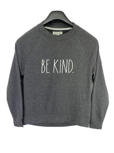 Felpa Rae Dunn Grigia Crewneck Be Kind Maniche Raglan Hi-Lo Donna XS - Foto 1 di 9