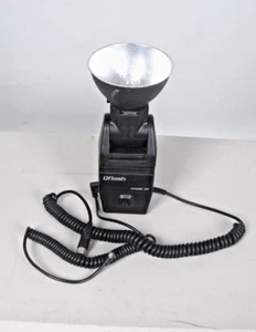 Quantum Instruments Qflash T2 Handle Mount Flash Strobe - NICE! - Picture 1 of 4
