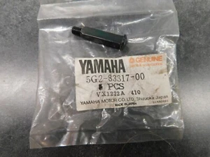 YAMAHA NOS Flasher Bolt FJ1100 FJ600 XJ650 XJ750 5G2-83317-00 2330  - Picture 1 of 5