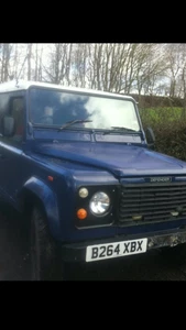 LAND ROVER DEFENDER 110 BREAKING WIND SCREEN WIPER - Picture 1 of 5