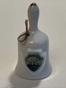 Mini campana de recuerdo de porcelana Lipco Estados Unidos-Massachusetts seminueva - Imagen 1 de 9