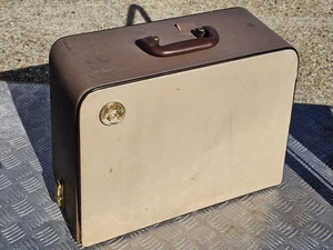 Singer 401G/411G/431G Nähmaschinengehäuse nur für Ersatzteile oder Reparaturen  - Bild 1 von 5