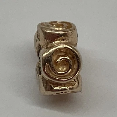 Pandora Oro 14k Grandes Rosas Cuentas Espaciadoras Foto 1 de 4