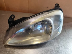 FEU PHARE AVANT GAUCHE OPEL CORSA C 09114329 / 89302111 - Picture 1 of 7