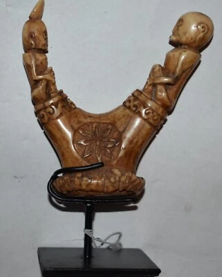 DAYAK CHAMANES CUERNO DE CIERVO AMULETO, SOBRE SOPORTE PERSONALIZADO, EXTRAORDINARIO 1900S 6" PROV Foto 1 de 4