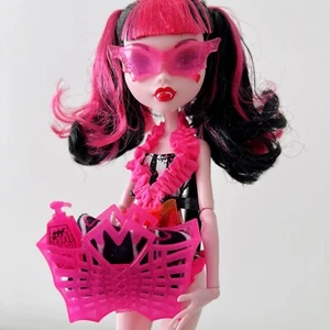 Monster High Swim Class Draculaura Doll With Clothes & Accessories. *No Stand - Picture 1 of 11